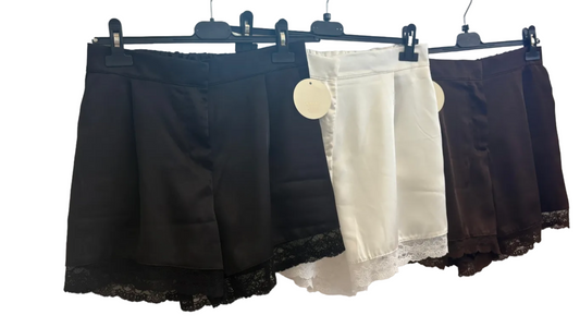Pantalón satinado encaje