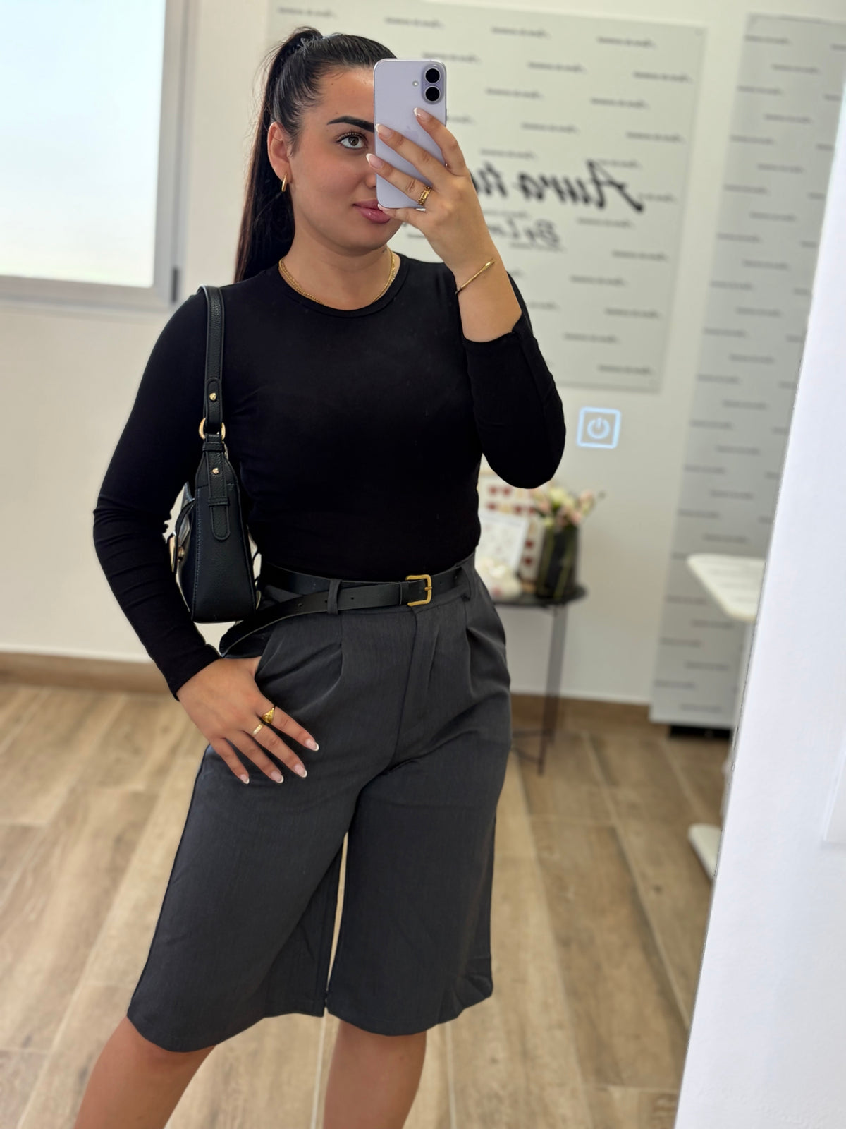 Bermudas gris oscuro